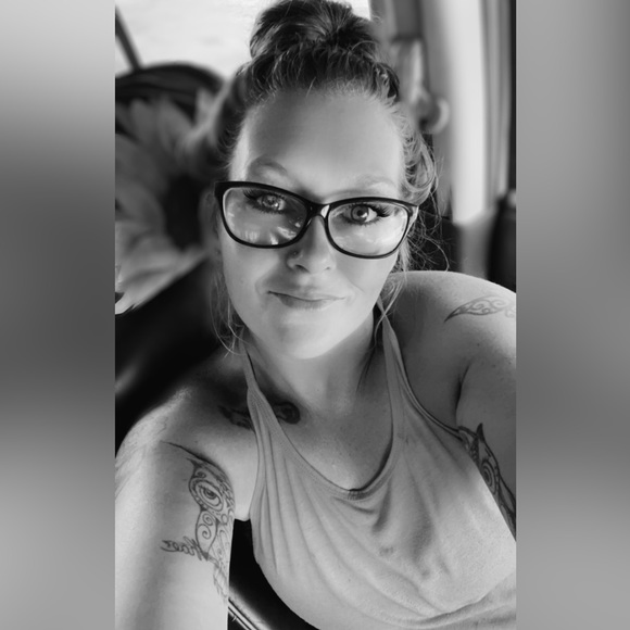 Meet your Posher, Brittany - Picture 1 of 1